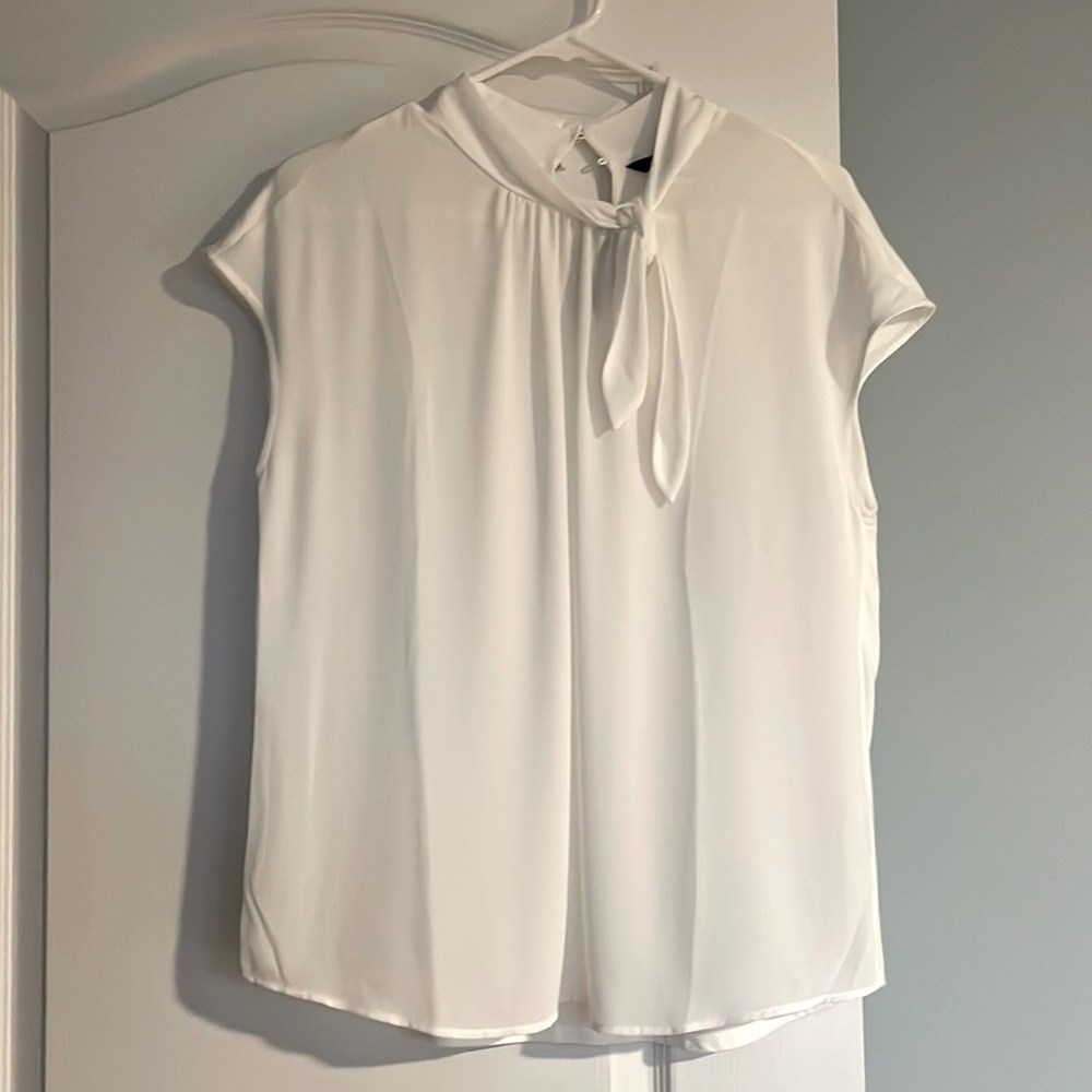RW & CO White Tie Neck Cap Sleeve Shirt Sz L Large